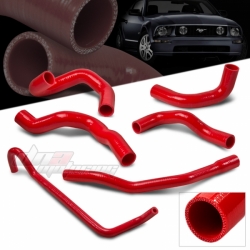 DNA červené silikonové hadice na vodu - Mustang GT V8 (05 - 10)