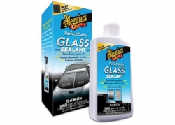 Meguiar's Perfect Clarity Glass Sealant - ochrana skel a oken s efektem tekutých stěračů (118 ml)