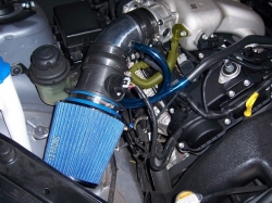 BOMZ Racing kit krátkého sání BL - Hyundai Genesis Coupe 3.8 V6 (10 - 12)