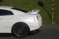 Rexpeed Wald karbonová lišta kufru - Nissan GT-R R35 (09+)