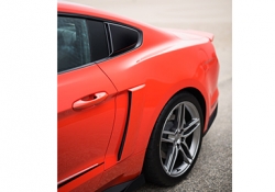 Roush Performance imitace sání na zadní okénka - Ford Mustang (Nový model 2015+)