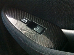 EVO-R karbonové krytky na spínače na madlech dveří - Nissan 370z (09+)